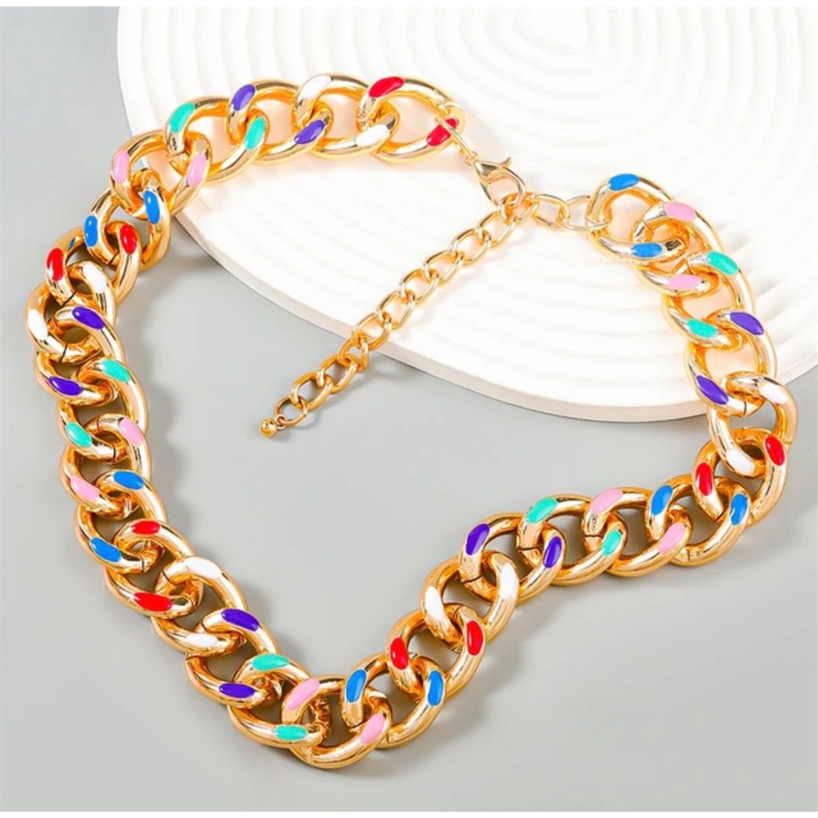 Women's Gold Metallic Chainlink Necklace