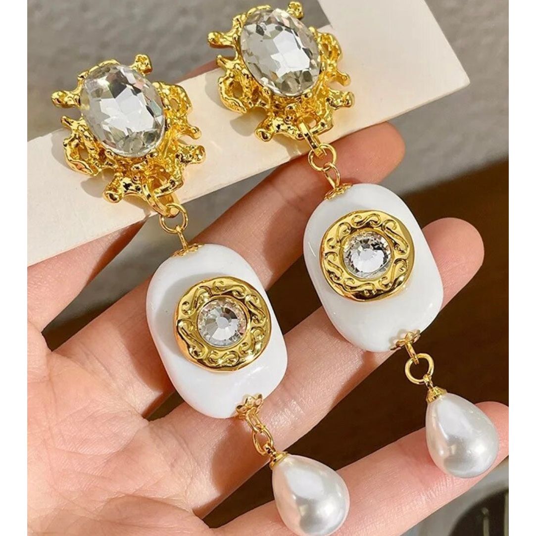 FAUX PEARLS CRYSTAL DANGLING EARRINGS